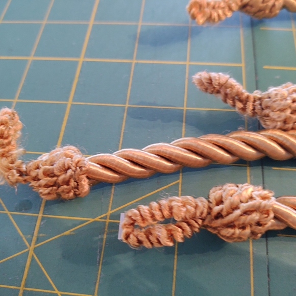 Gold Rope Curtain Tie Backs 5 in the set 24" Inches Length - Picture 2 of 5